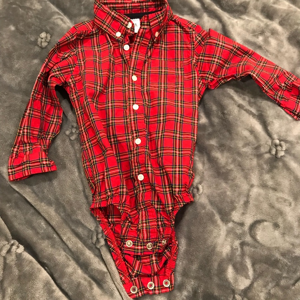 Carter’s 24M long sleeve button down onesie